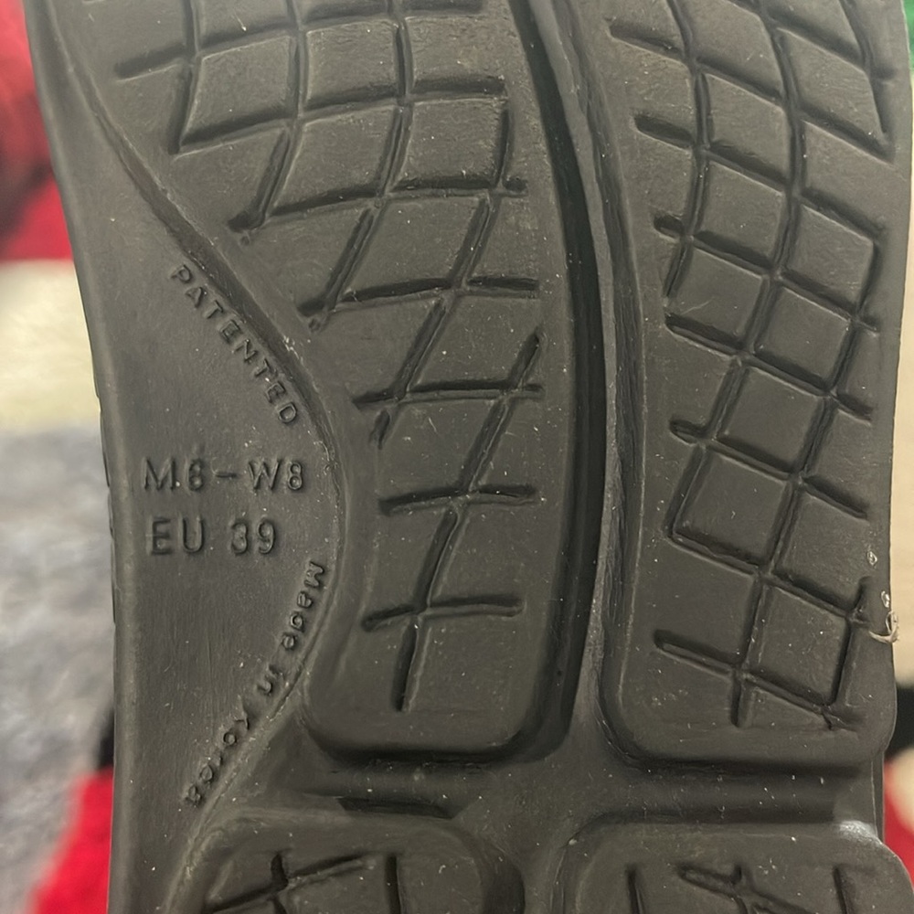OOFOS Black women’s/men's Sandals - Picture 5 of 5